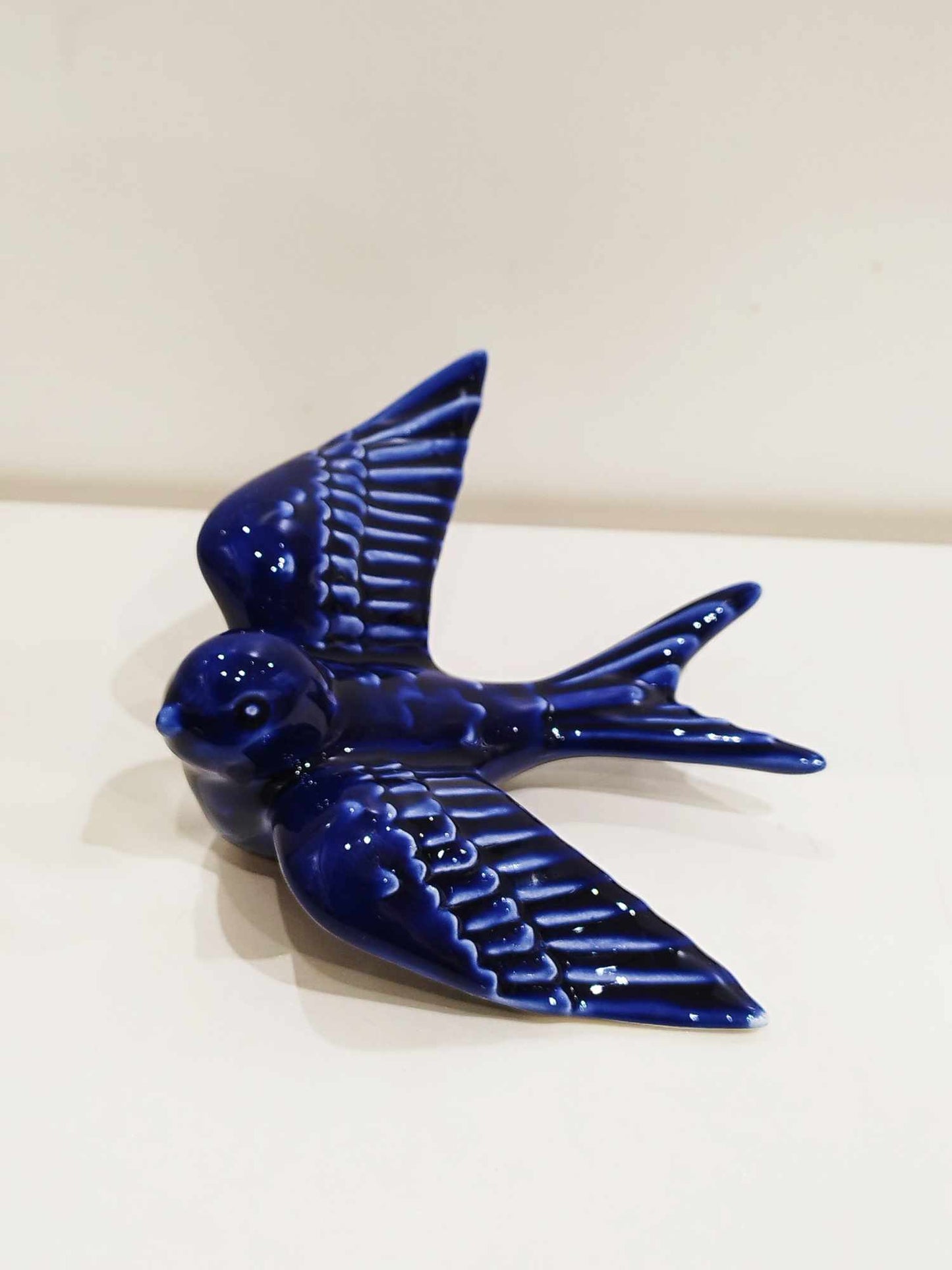 Hirondelles colorées en céramique à suspendre ou à poser