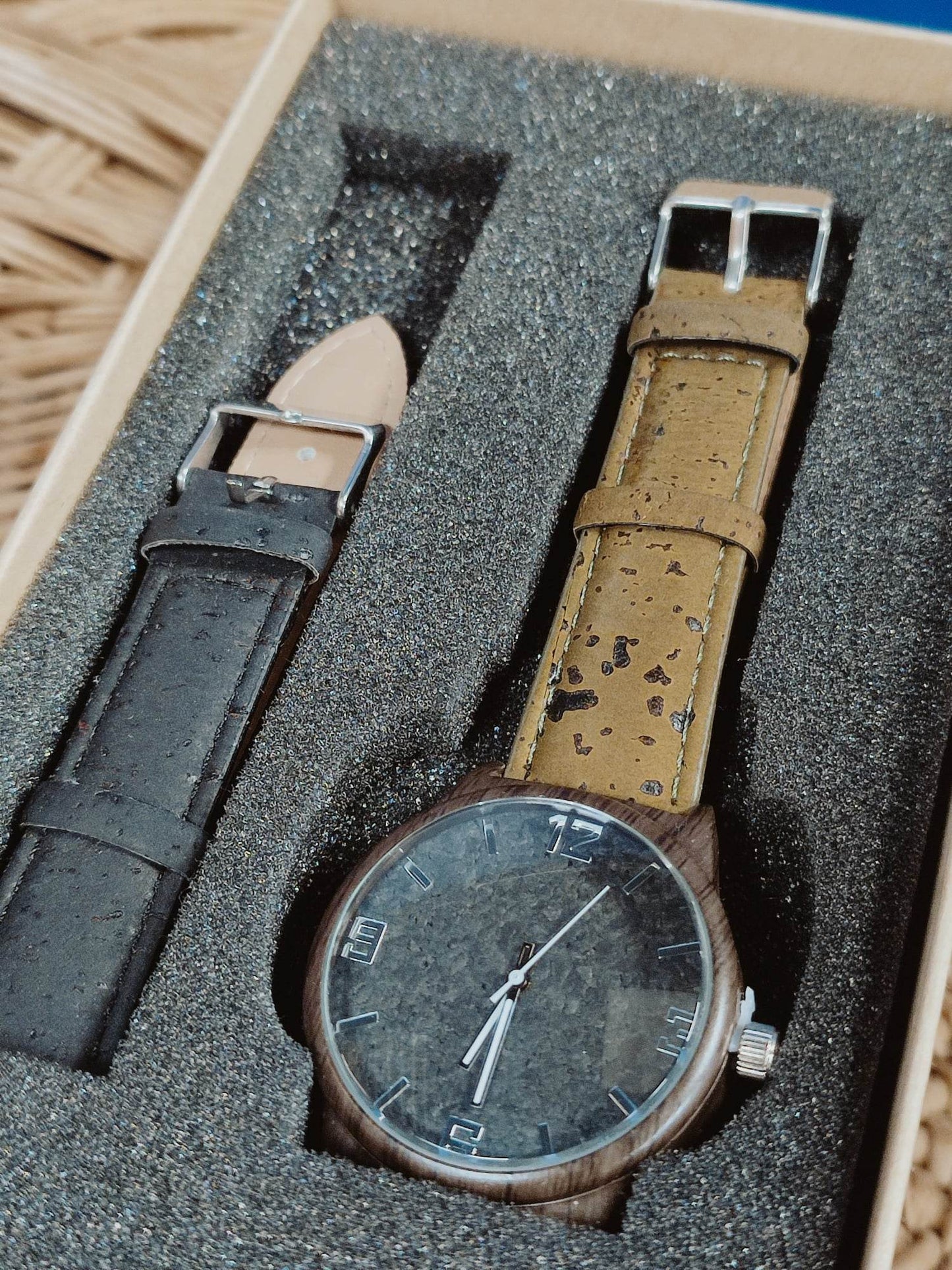 spécialité portugaise produits portugais portugal montre liège fabriqué au portugal fabrication artisanale concept store portugais bracelet artisanat portugais artisanat normandie saudade concept store cherbourg