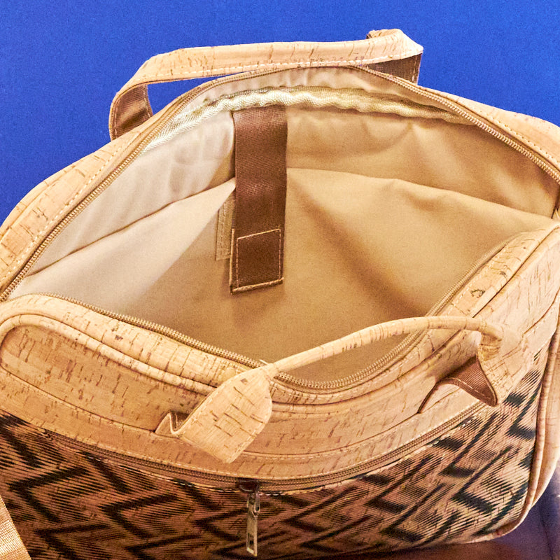 sac PC ordinateur vegan saudade concept store sangle réglable sac voyage sac sport sac portugal noir mode mixte Liège homme femme fait à la main fabrication artisanale cuir vegan cherbourg artisanat portugais artisanat artisanal accessoire