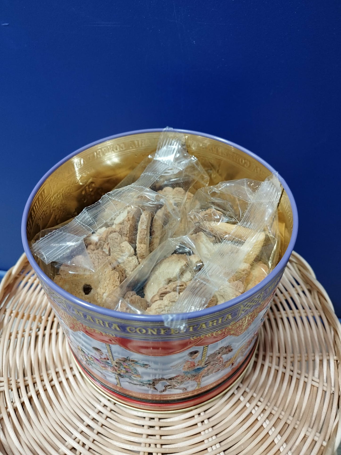 Boîte à musique carrousel avec biscuits (300g) – Maria Confeitaria