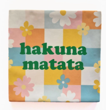 Carreau décoratif en céramique à message "Hakuna matata" – fabrication artisanale
