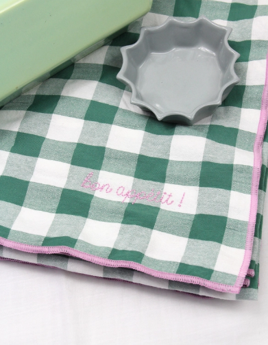 Nappes brodées à motifs Vichy - Coton & broderie artisanale