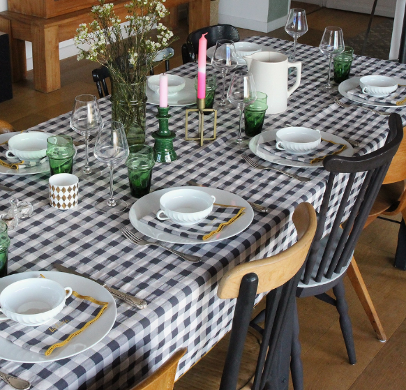 Nappes brodées à motifs Vichy - Coton & broderie artisanale