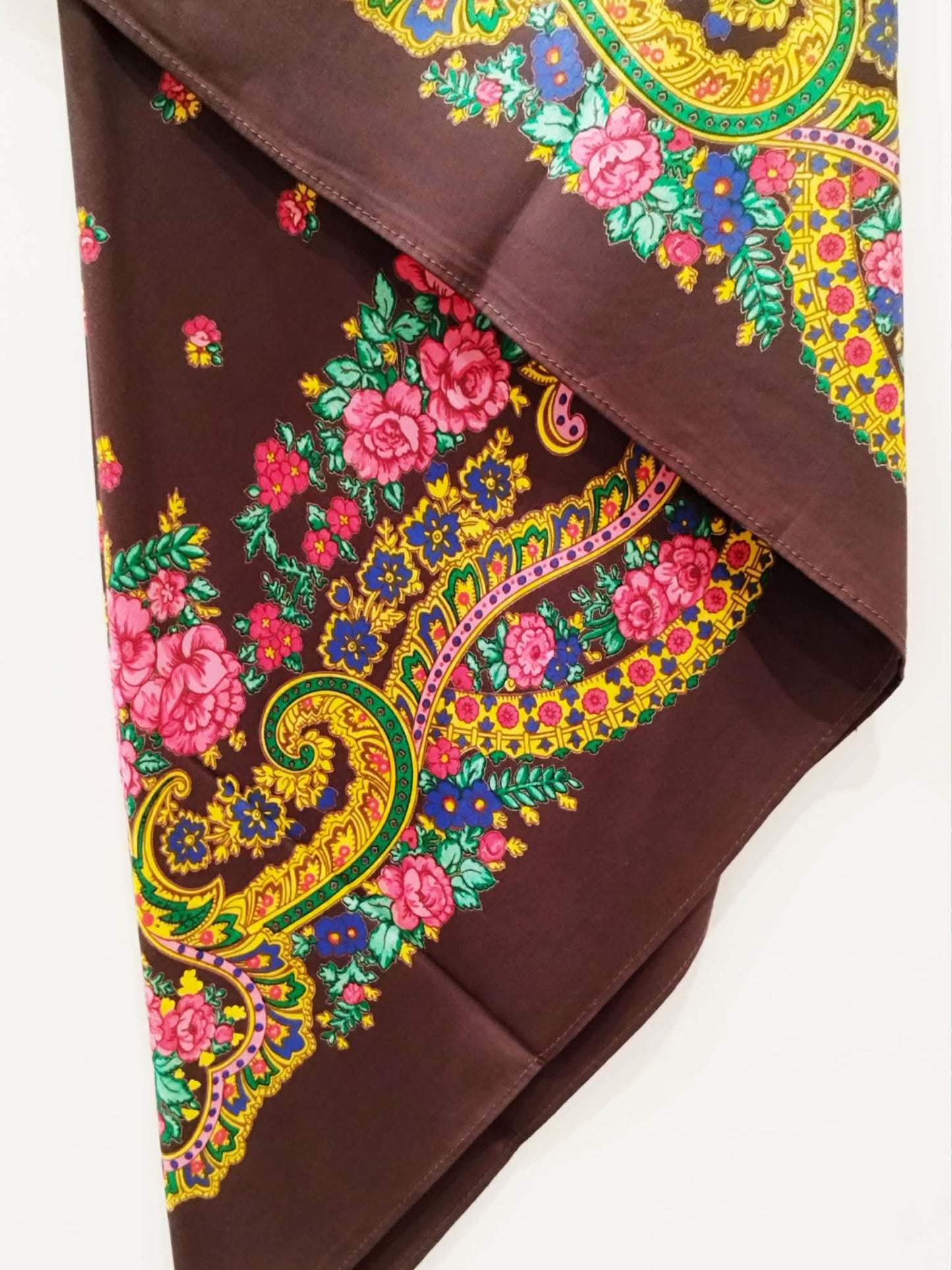 Foulards portugais traditionnels colorés