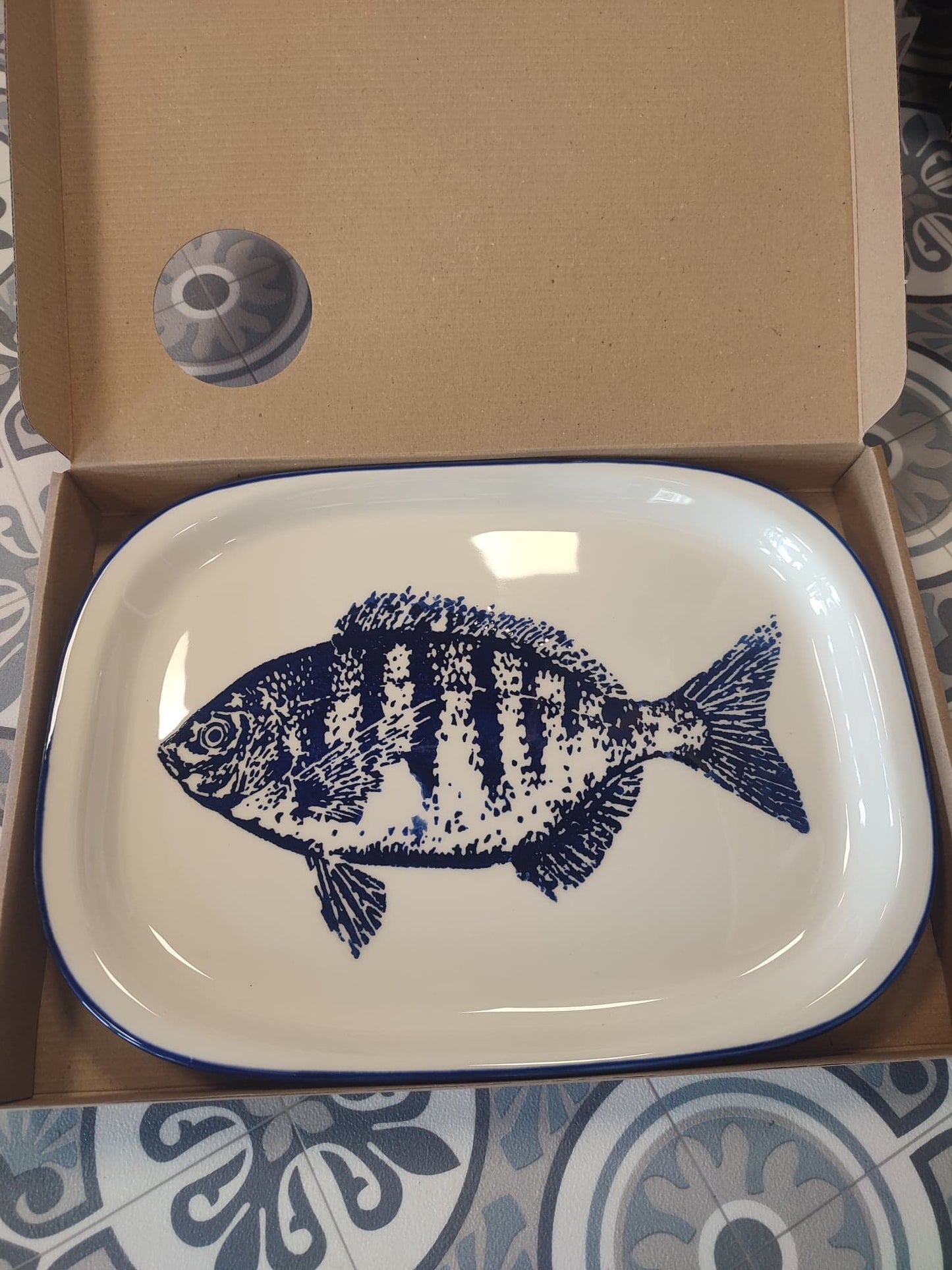 plat à cake plat de service poisson bord de mer boîte cobalt bleu  portugal duro céramique artisanale