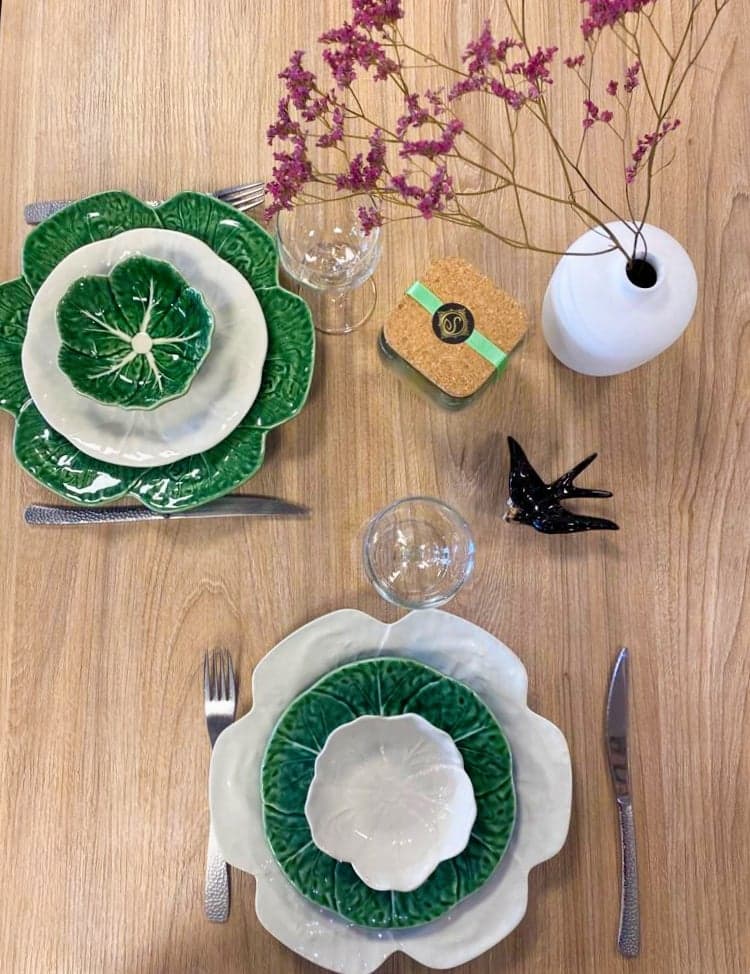 céramique assiette bordallo pinheiro chou choux blanc vert petite assiette fait main peint à la main artisanat art de la table portugal normandie barbotine saudade concept store cherbourg