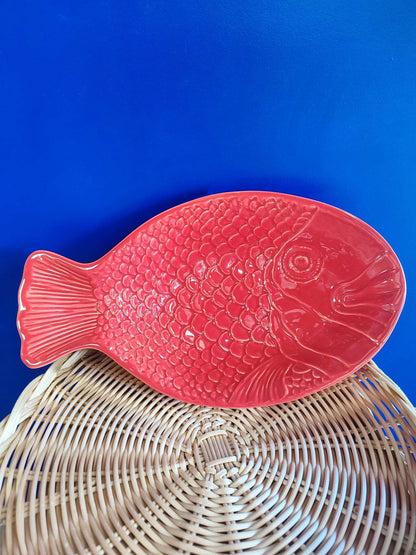rouge céramique  fait main  fait à la main  épicerie portugaise  saudade concept store  produits portugais  portugal  poisson  plat  normandie  fabriqué au portugal  fabrication artisanale  concept store portugais  concept store  cherbourg  artisanat portugais  artisanat  artisanal  art de la table