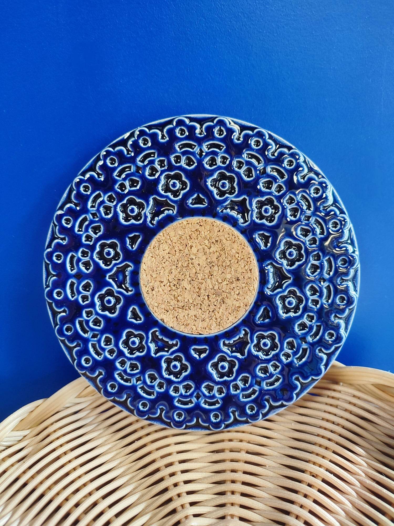 bleu cobalt épicerie portugaise  spécialité portugaise  saudade concept store  produits portugais  portugal  normandie  liège  fait à la main  fabriqué au portugal  fabrication artisanale  dessousdeplat  céramique  concept store portugais  cherbourg  artisanat portugais  artisanat  artisanal  art de la table