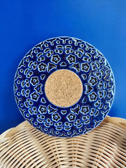 bleu cobalt épicerie portugaise  spécialité portugaise  saudade concept store  produits portugais  portugal  normandie  liège  fait à la main  fabriqué au portugal  fabrication artisanale  dessousdeplat  céramique  concept store portugais  cherbourg  artisanat portugais  artisanat  artisanal  art de la table