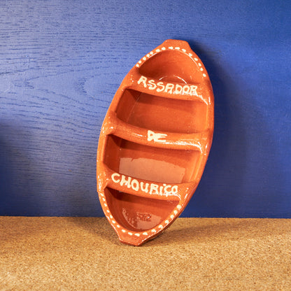 normandie  cherbourg  saudade concept store  charcuterie  saveurs portugaises  épicerie portugaise  spécialité portugaise  fabriqué au portugal  produits portugais  concept store portugais  artisanat portugais  portugal  terre cuite  plat typique  plat traditionnel  assador  chorizo  grill  chouriço